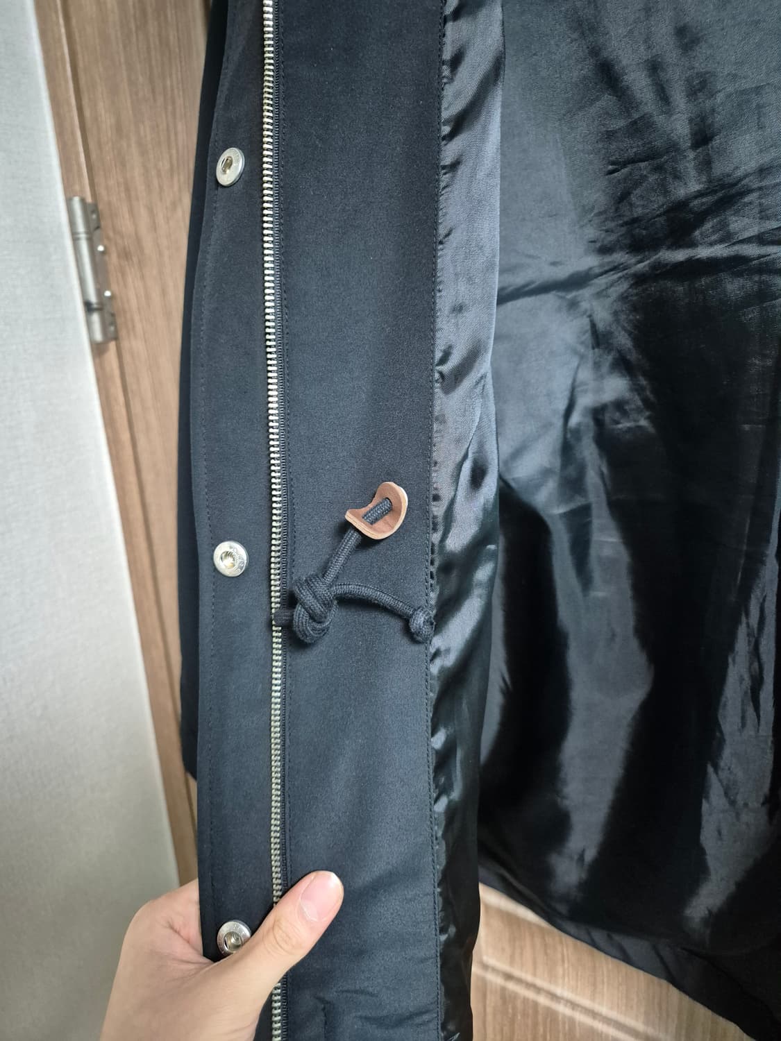 스마일리월드 블랙 후드 야상 점퍼 95사이즈 상품이미지3