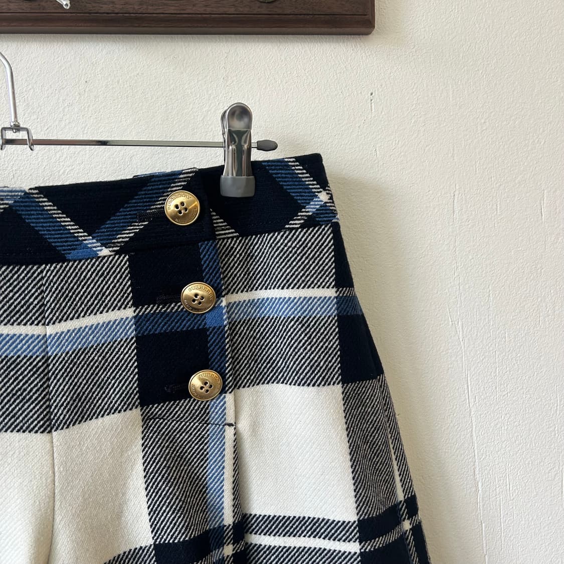 버버리 노바 체크 골드 버튼 숏팬츠 상품이미지6