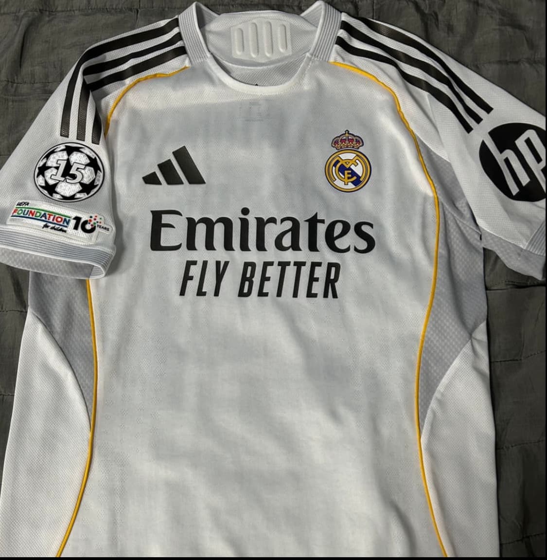 25/26 레알 마드리드 홈 어센틱 유니폼 상품이미지1
