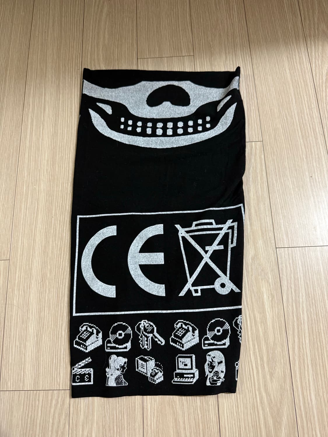 카브엠트 CE 절판 그래픽 양면 넥워머 상품이미지5