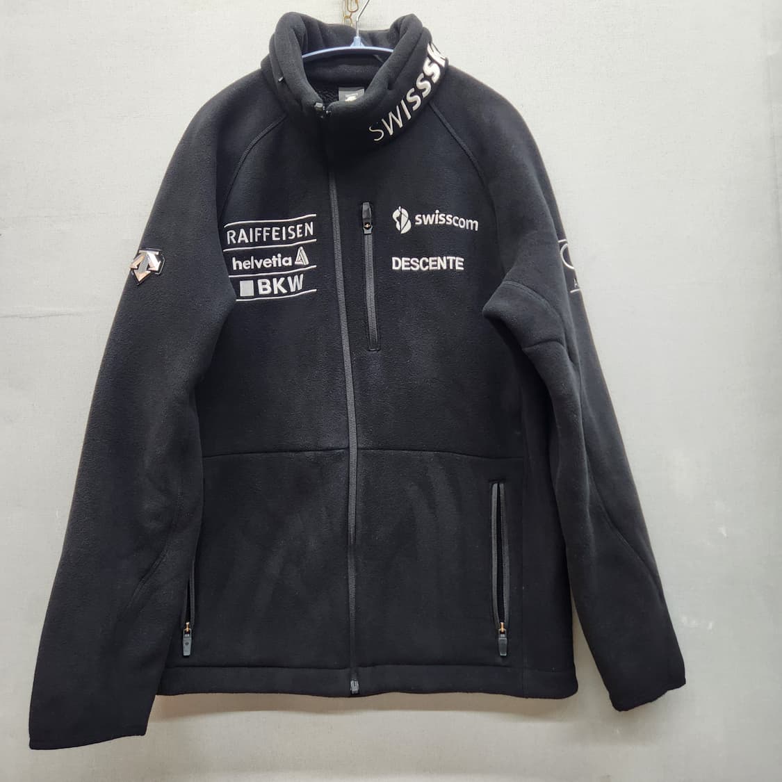 데상트 스폰서 로고 플리스(후리스) 집업 L 상품이미지1