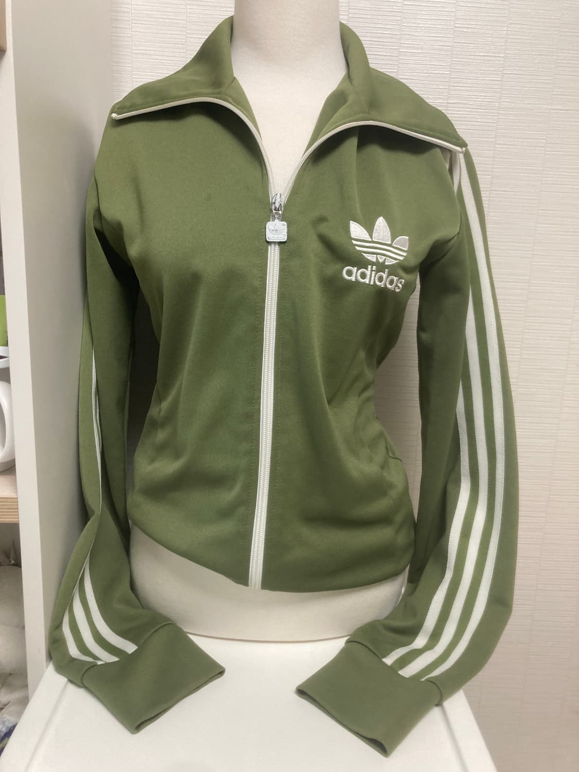 대대장 아디다스 카키 말차 져지 상품이미지1