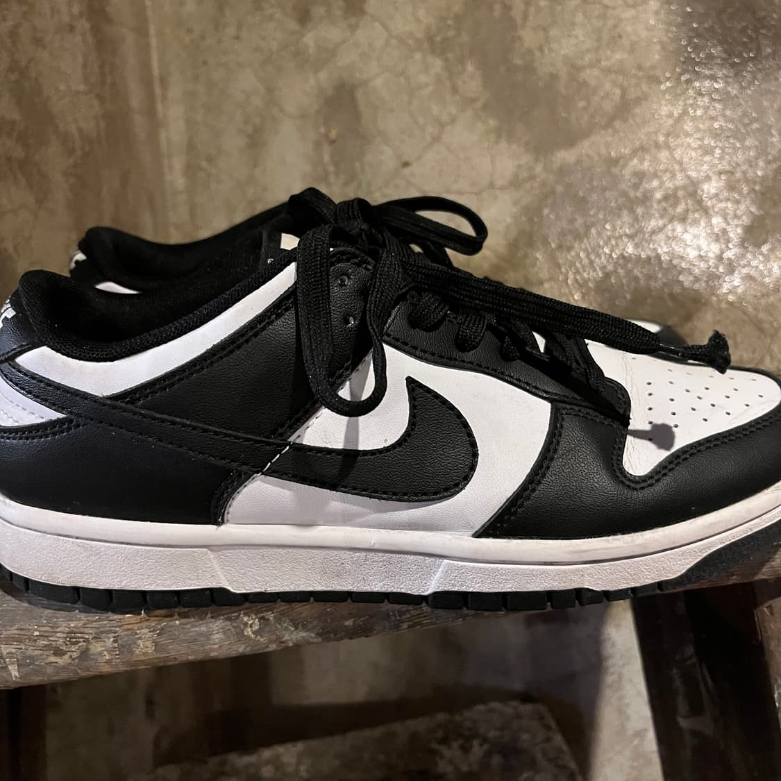 나이키 덩크 로우 검흰 상품이미지5