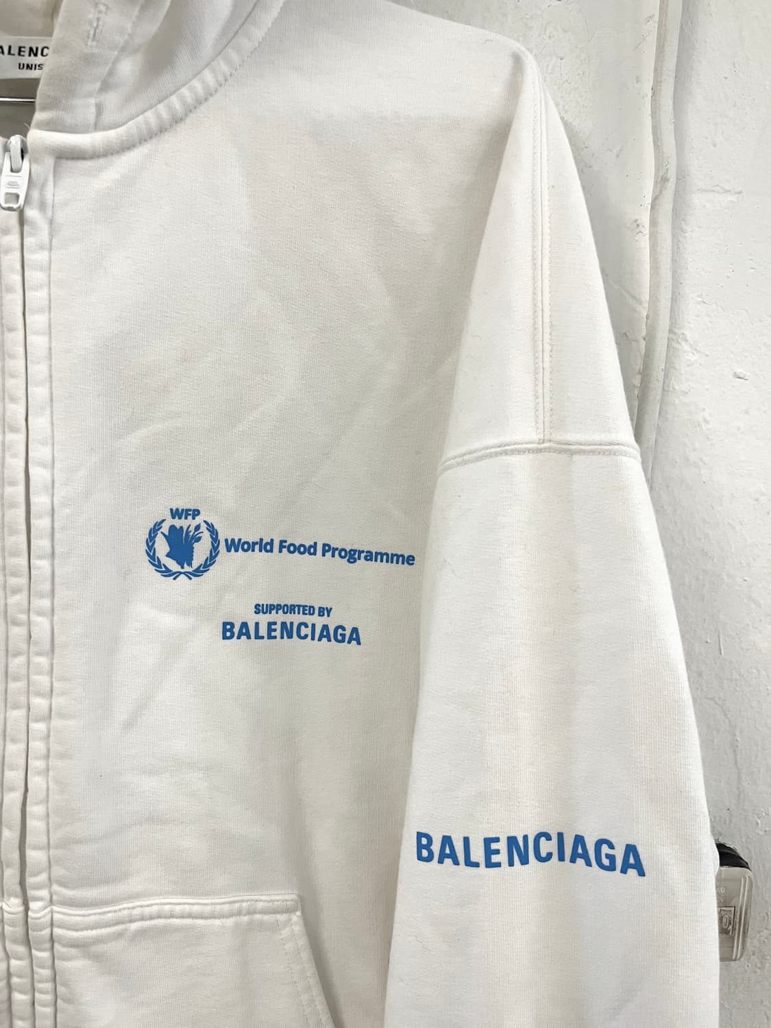 발렌시아가 2022FW WFP 후드 집업 상품이미지4