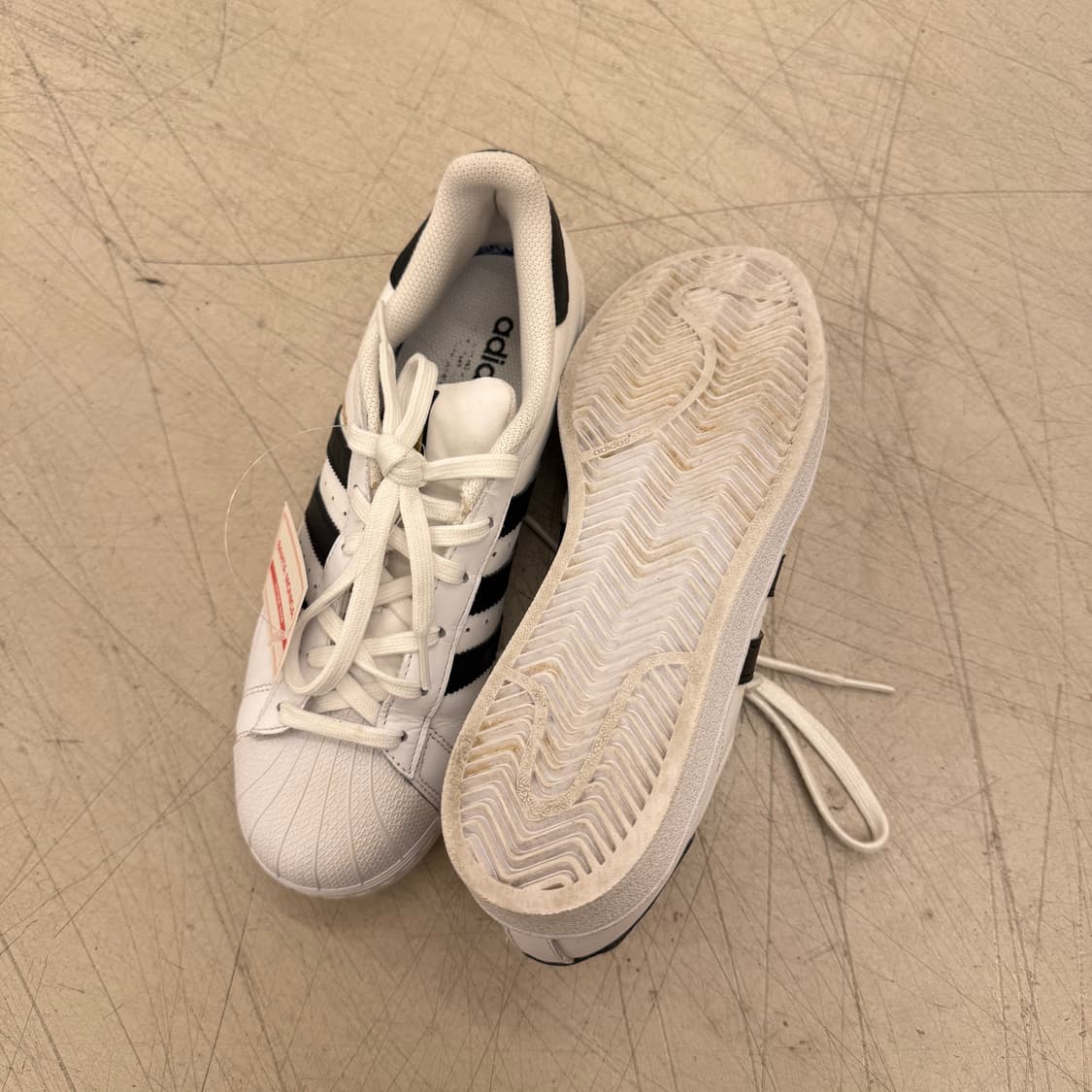 아디다스 슈퍼스타 흰검 스니커즈 U751 상품이미지3