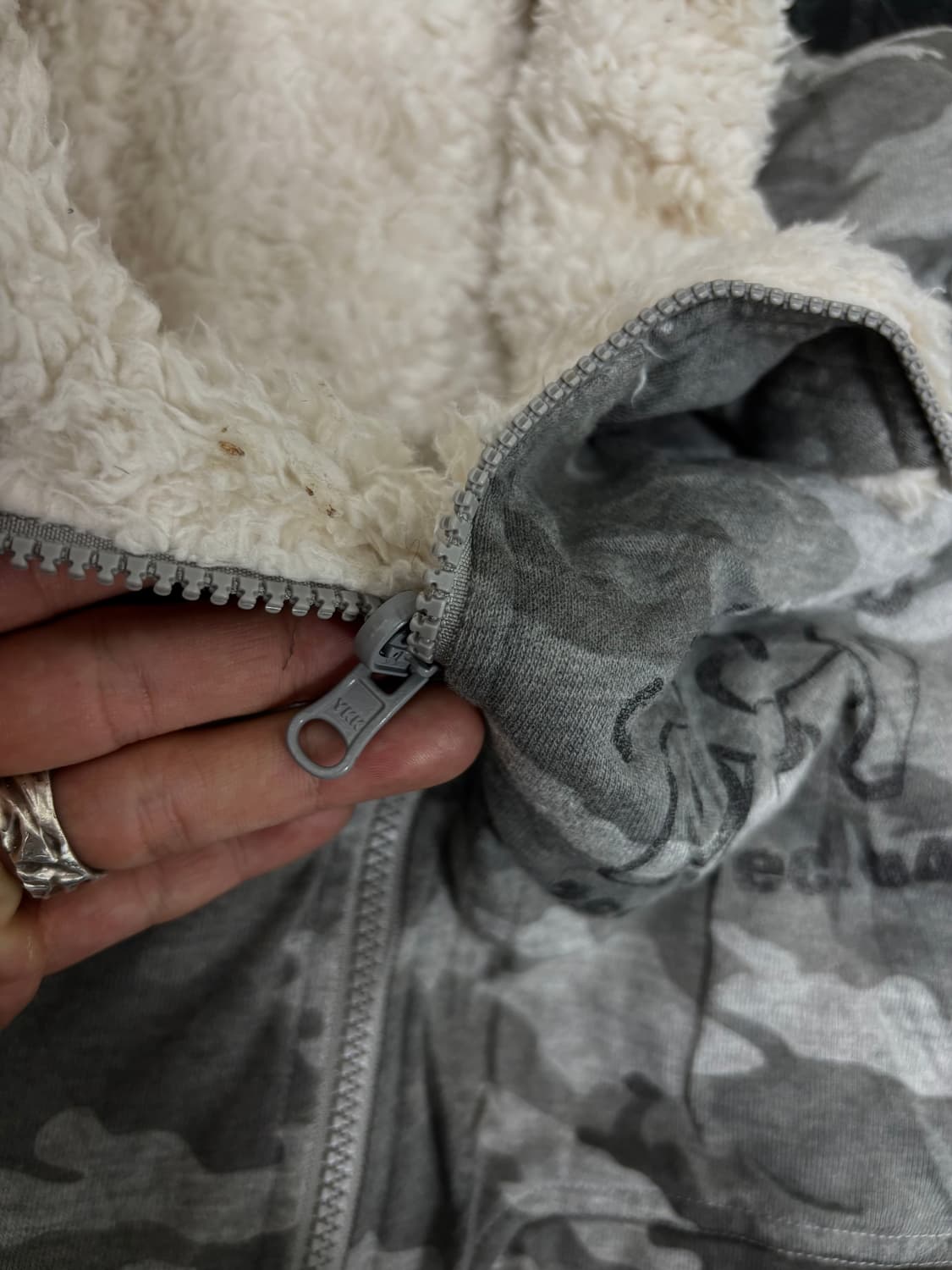 “Vintage” Grey Camo& Fleece reversible Z 상품이미지5
