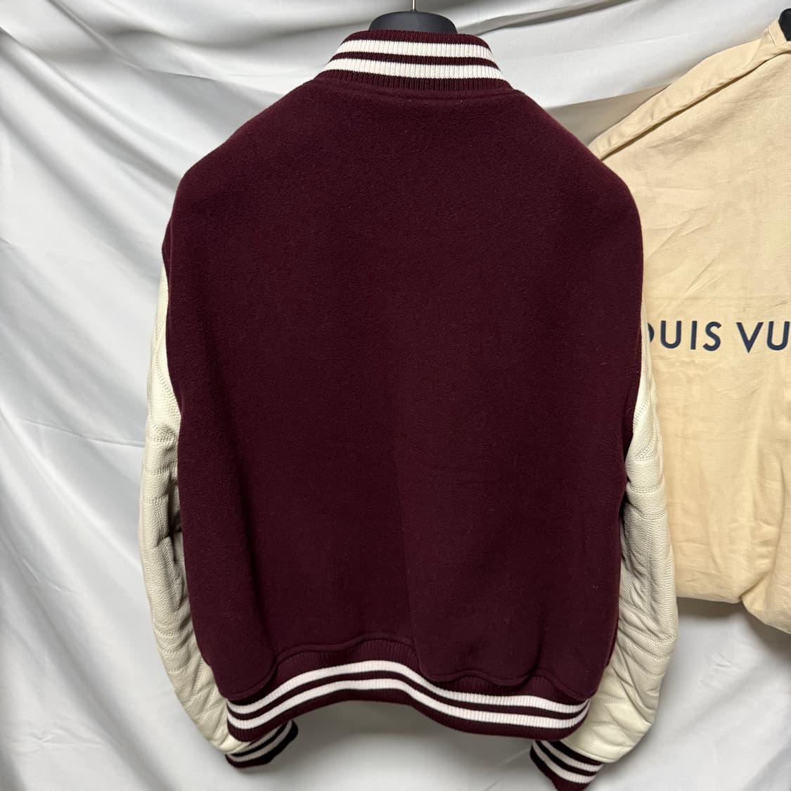 [S+급/52] 루이비통 엠브로이더드 바시티자켓 버건디 상품이미지4