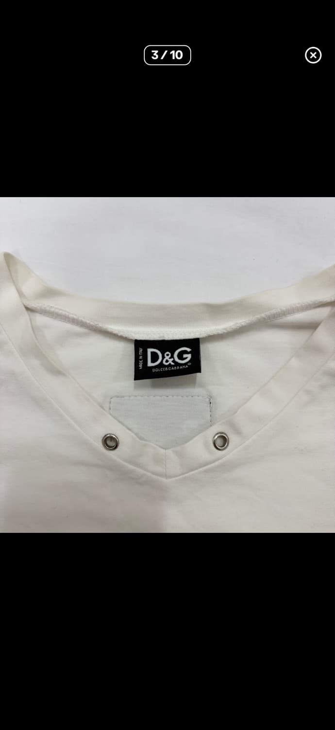 돌체앤가바나(D&G) 메탈 플레이트 빅레터링 반팔 티셔츠 상품이미지5