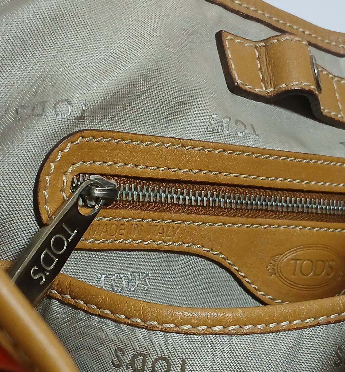 토즈 TOD’S 토즈 에나멜 투웨이 백 상품이미지6