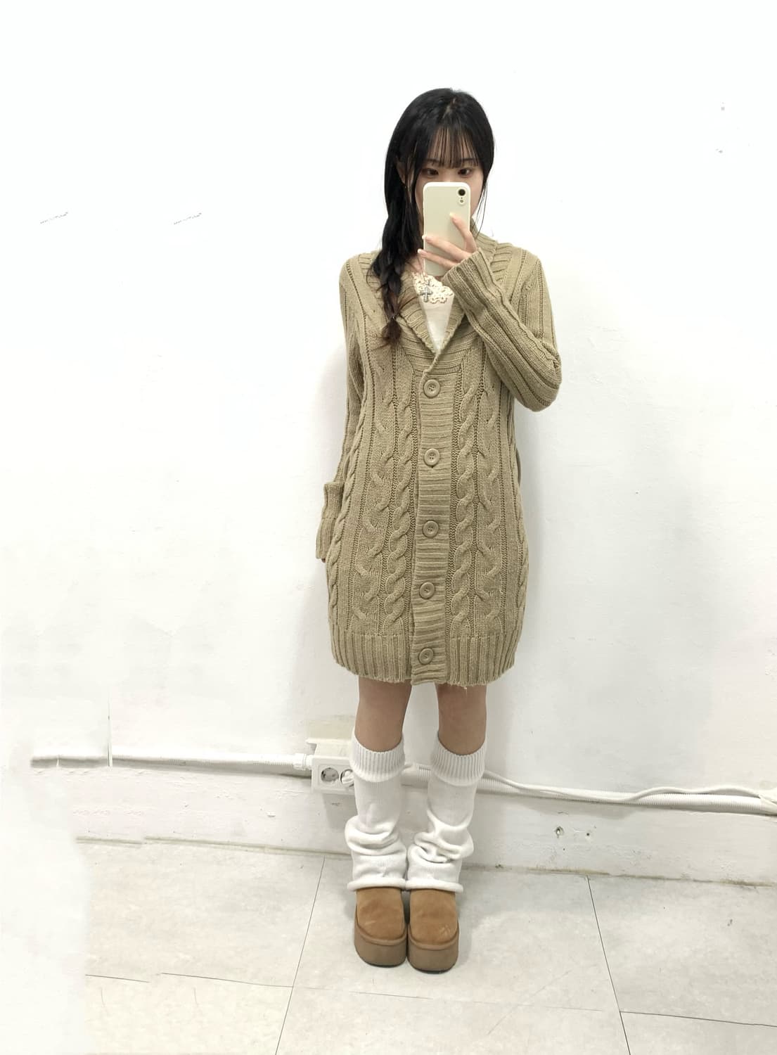 [GLACIER] 라떼갸루 베이지 리락쿠마 니트 가디건 상품이미지2