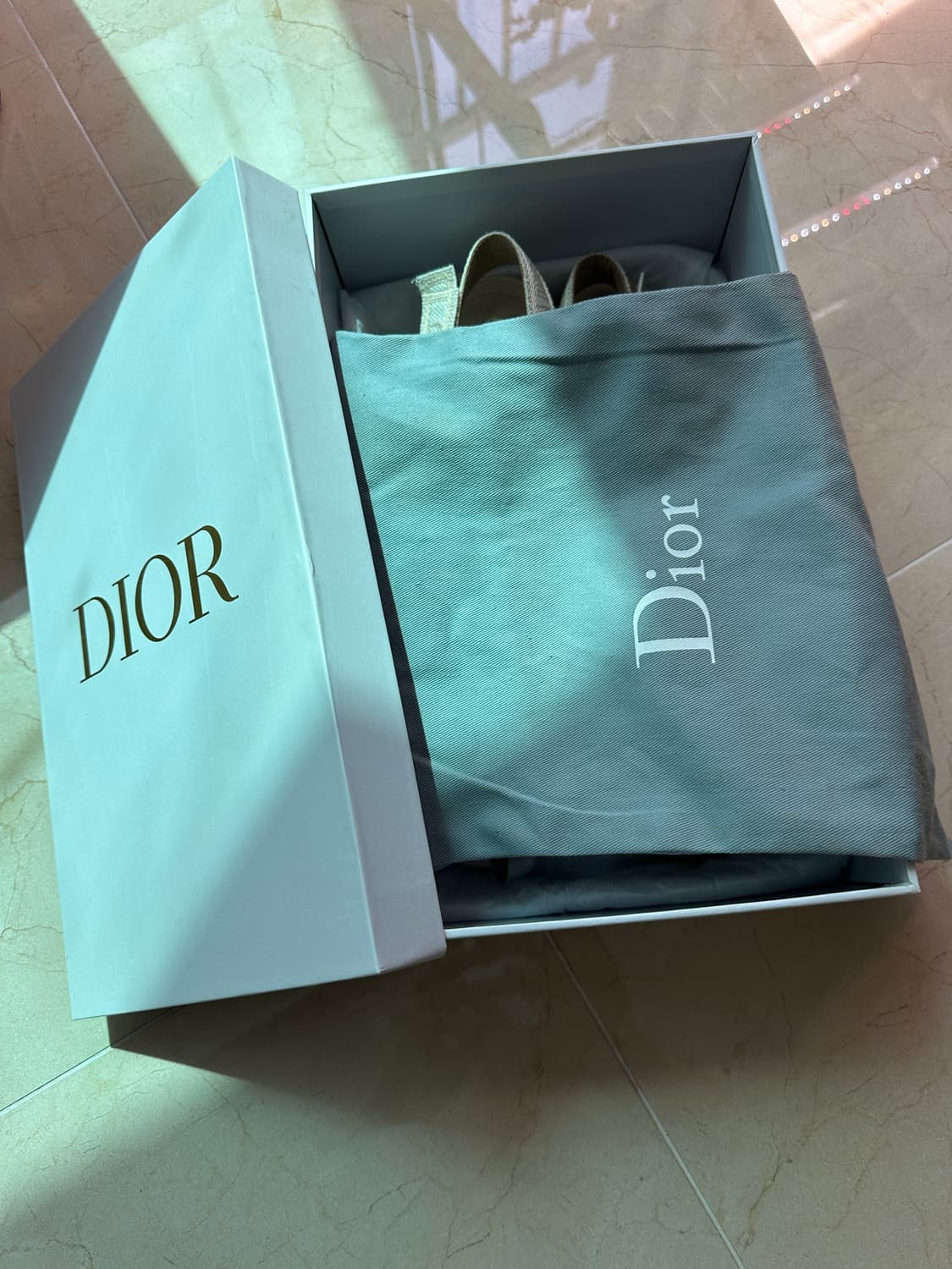 (재당근)카바스 16 인치 숄Moi 모이 슬링백 베이지 (245-250) 상품이미지1