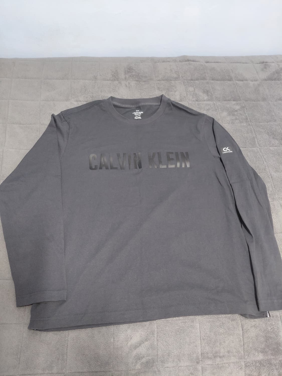 캘빈클라인 긴팔 티셔츠 상품이미지1
