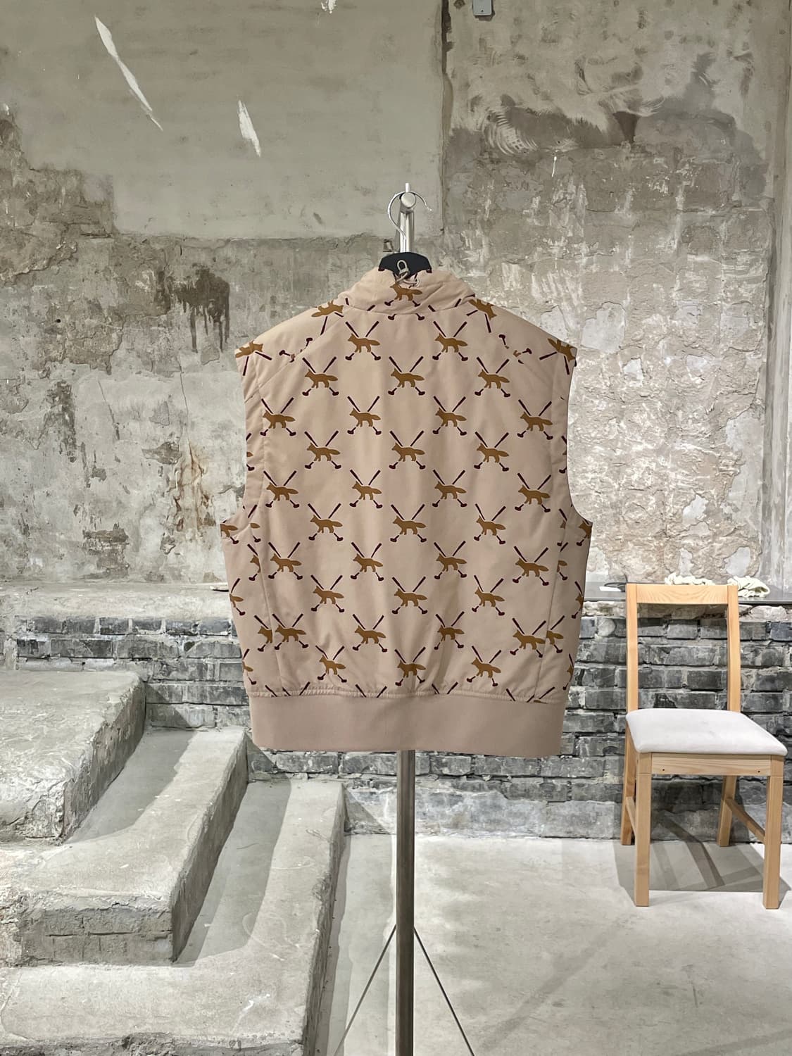 메종 키츠네 골프 베이지 폭스 패턴 폴리에스텔 베스트 상품이미지6