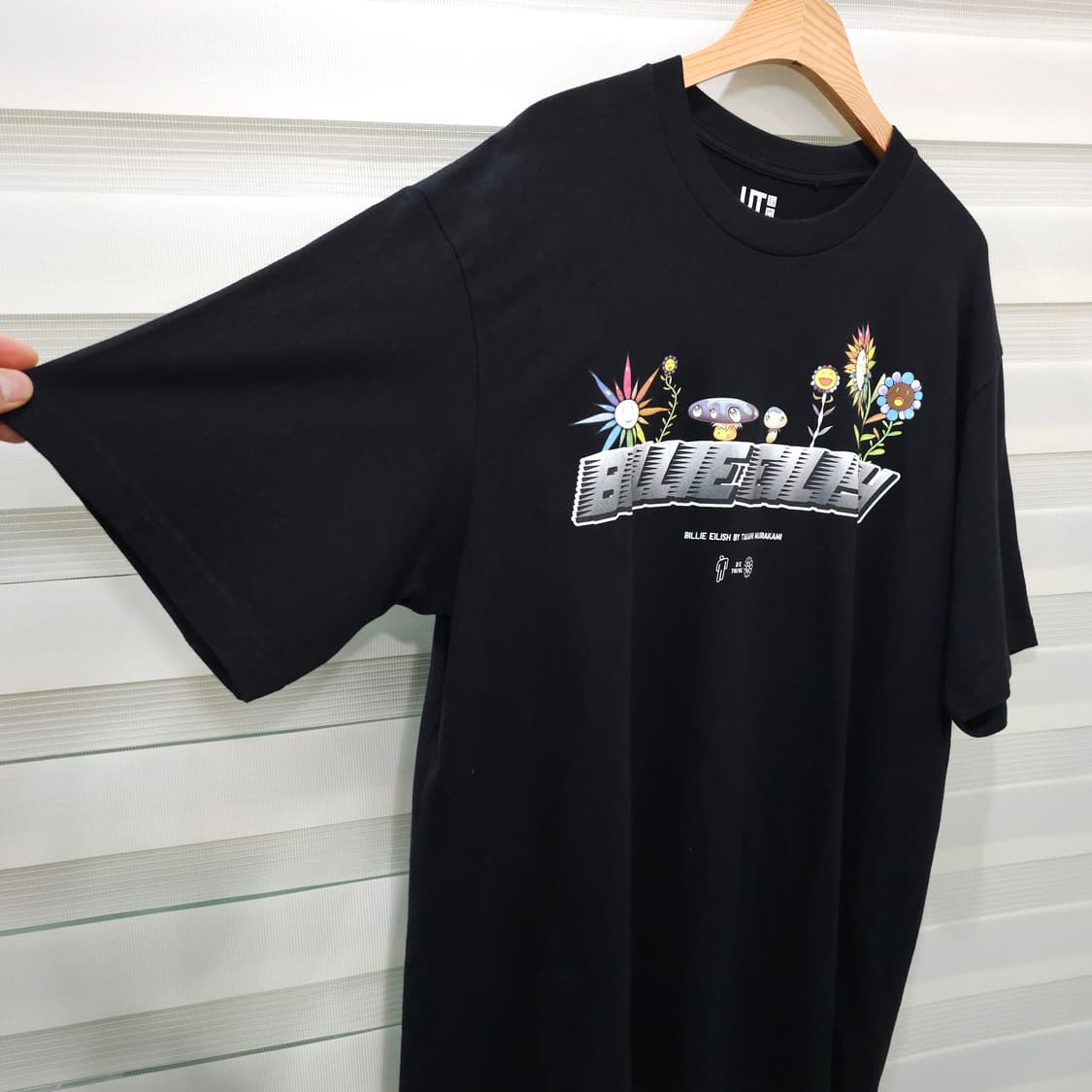 유니클로 빌리 아일리시x무라카미 타카시 반팔티- XL 상품이미지4