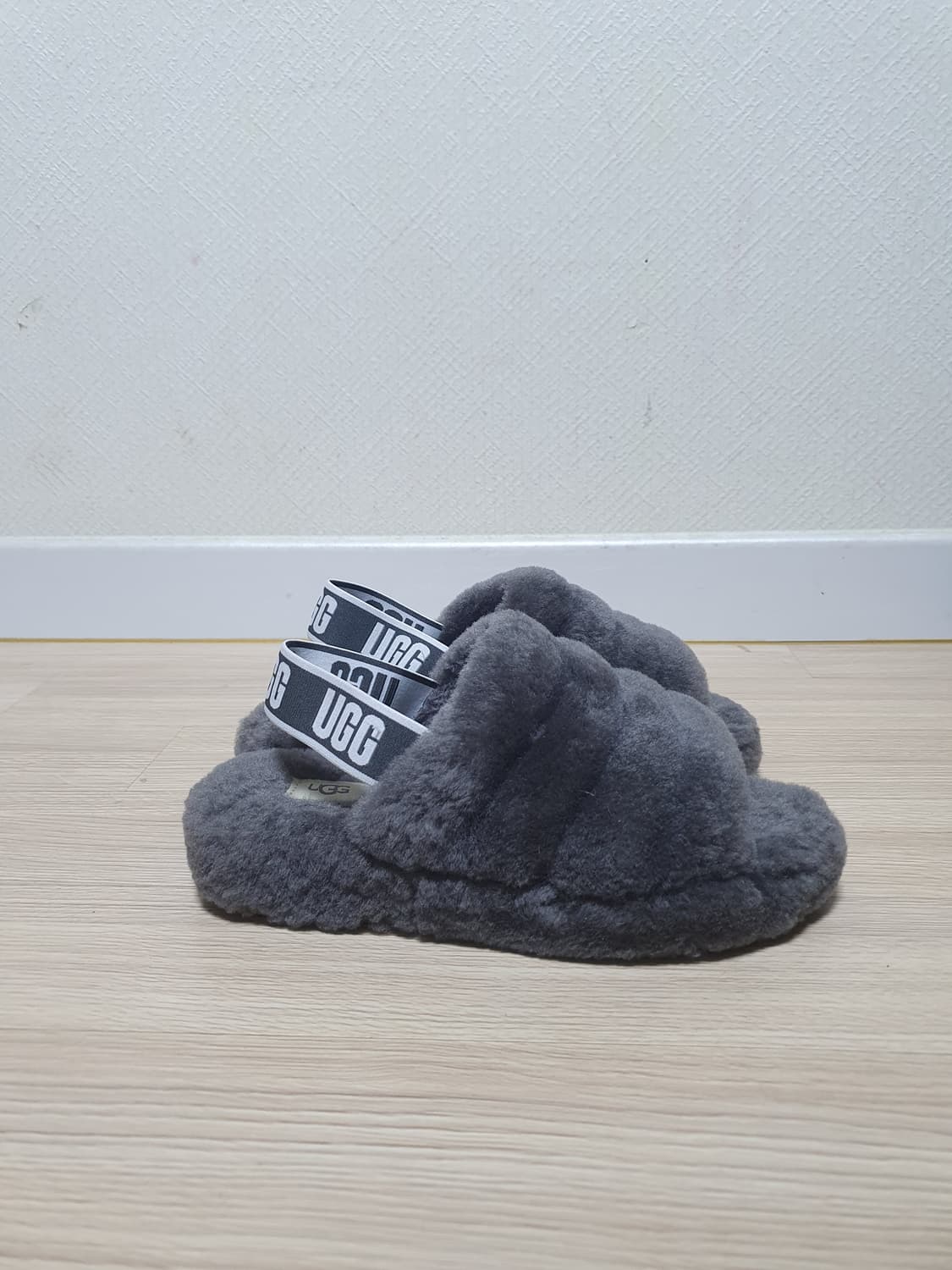 어그 플러프 슬리퍼 245 상품이미지1