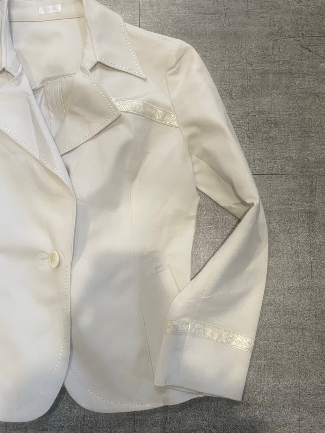 일본빈티지 Mlle 보헤미안긱시크y2k 뱀가죽 자켓 아이보리 상품이미지2