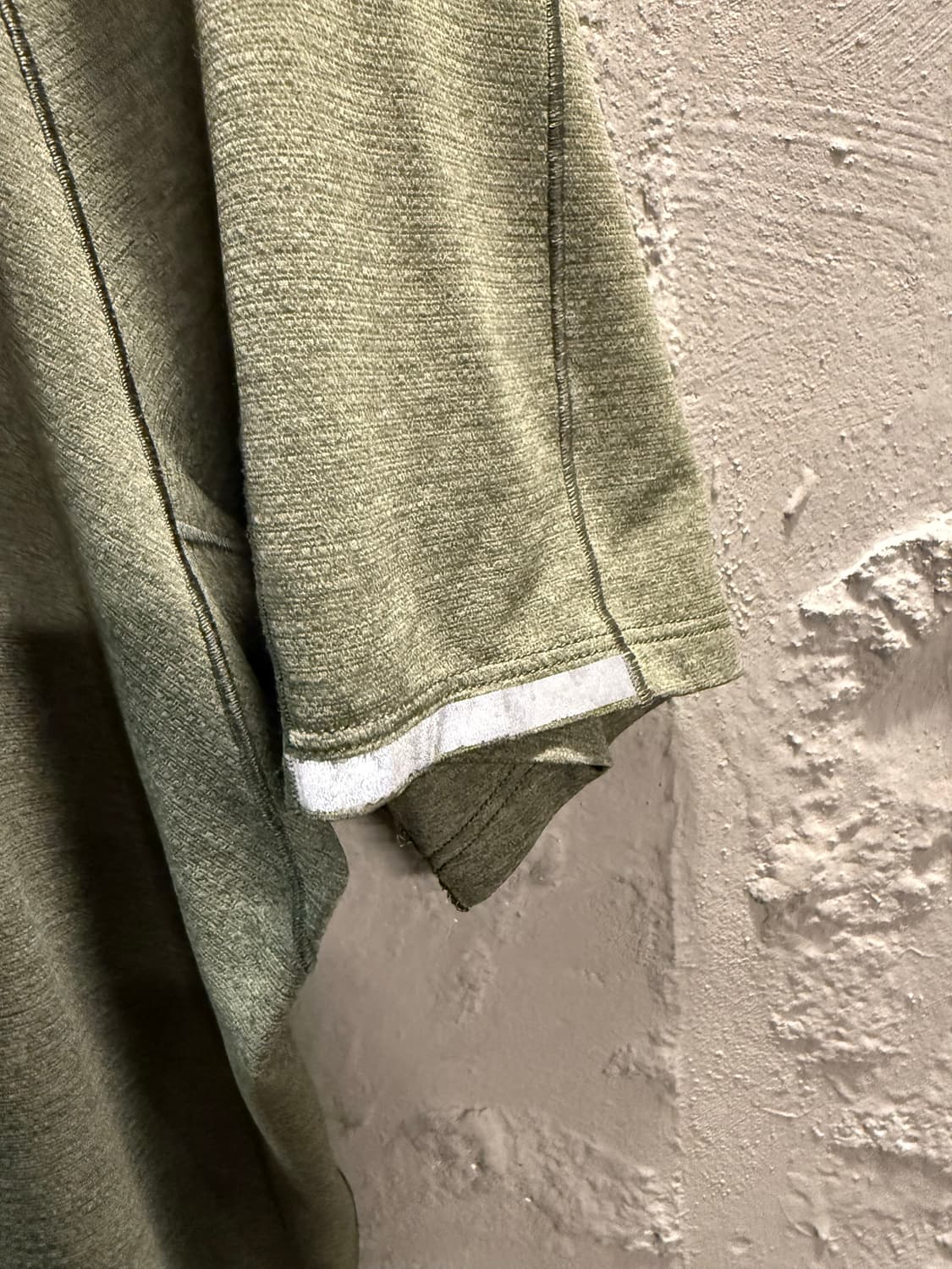 아크테릭스 ARCTERYX 기능성 반팔 티셔츠 카키 M 상품이미지4