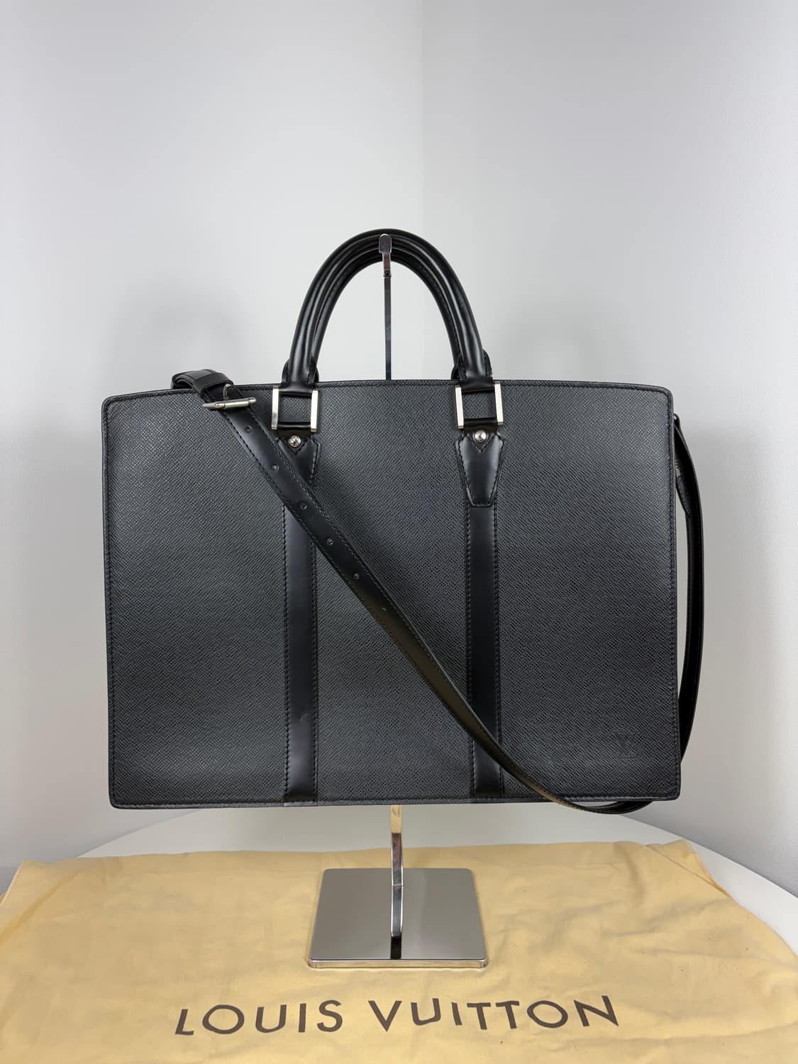 루이비통 M30052 타이가 로잔 서류가방 브리프케이스 상품이미지1