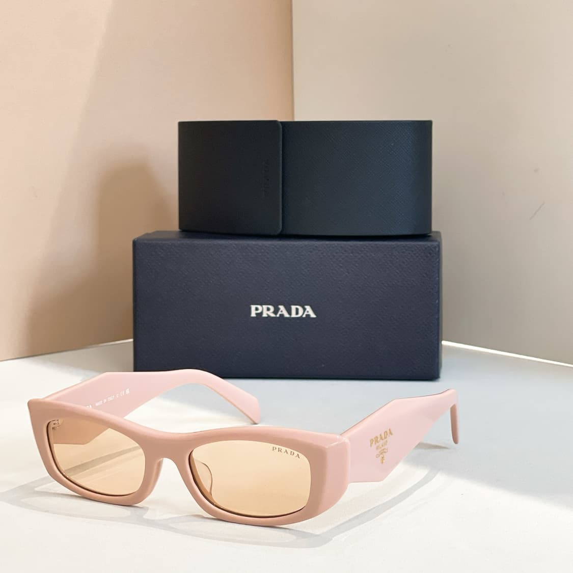 프라다 심볼 선글라스 슬레이트 4가지 배색 상품이미지2