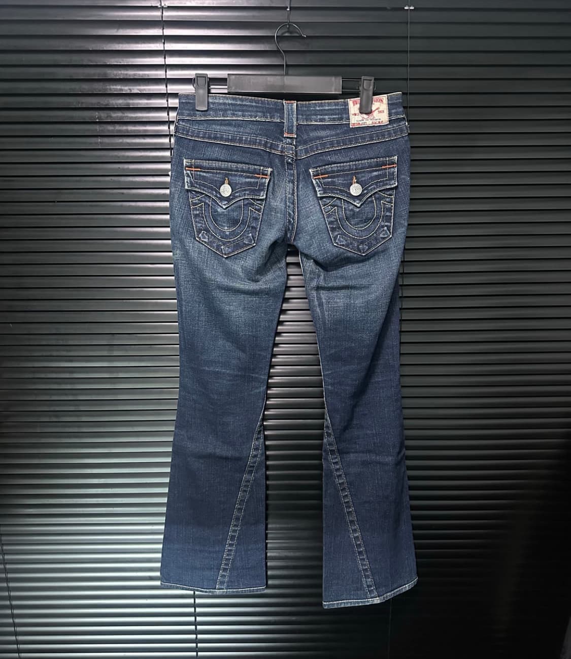 true religion 로우라이즈 부츠컷 데님 상품이미지6