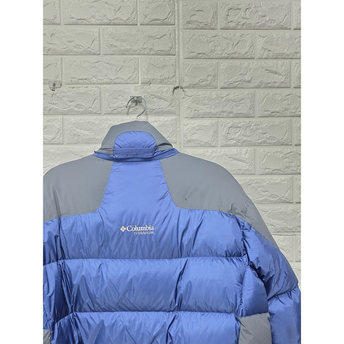 택포// 컬롬비아 티타늄 구스다운 패딩 L 상품이미지3