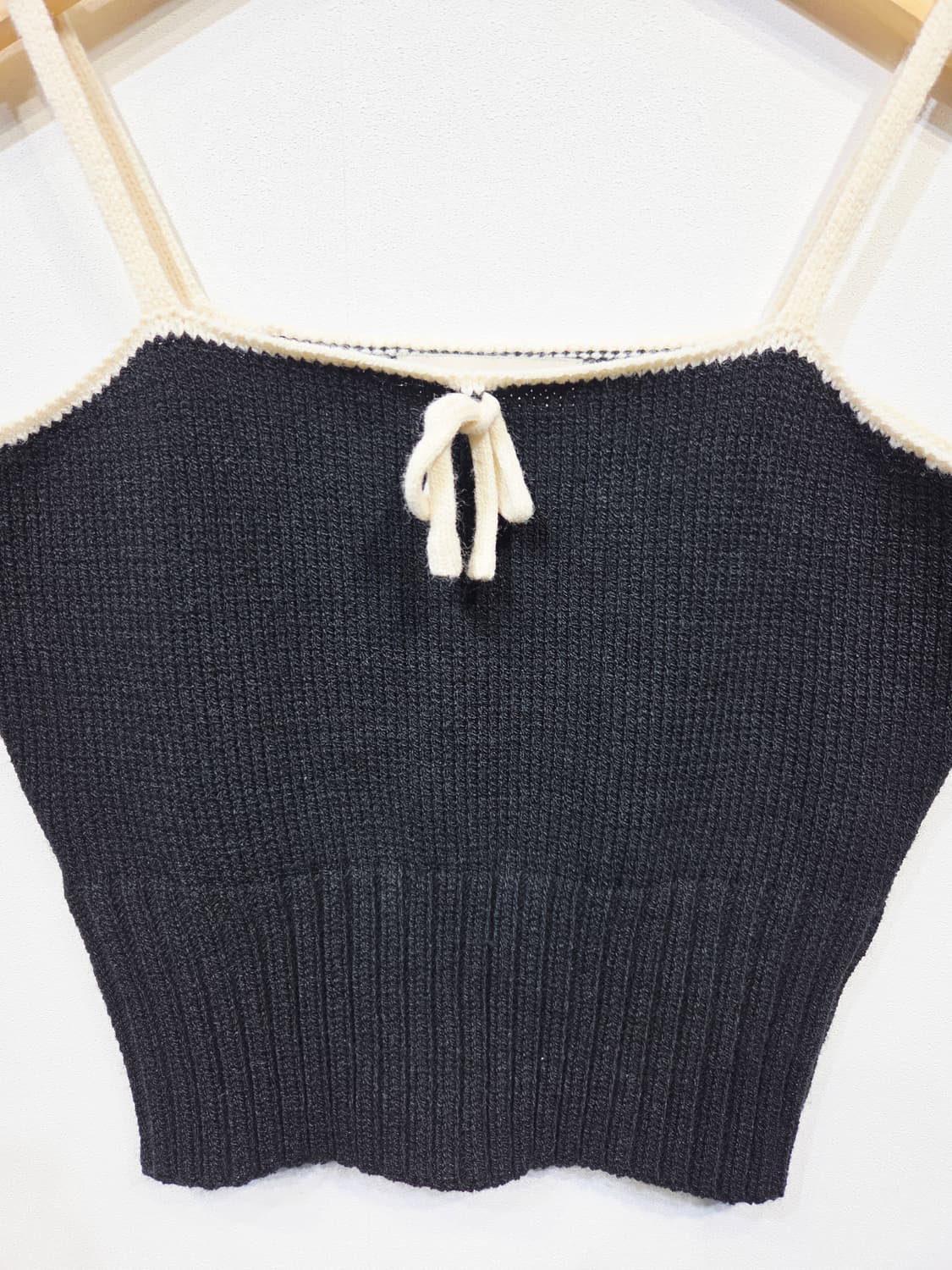 vivis type (비비스타입) 배색 리본 니트 뷔스티에 나시 상품이미지3