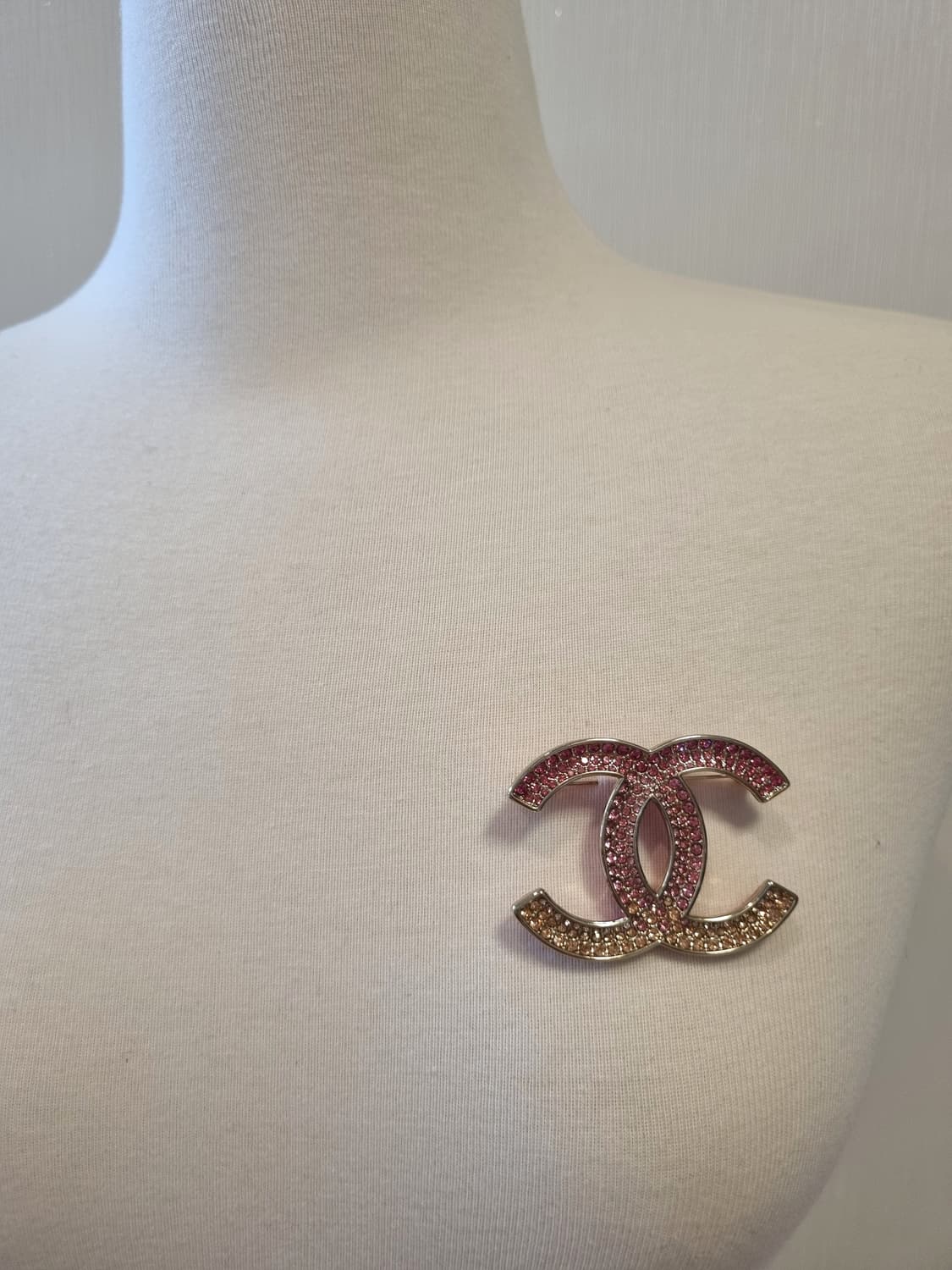 샤넬 핑크그라데이션 CC로고 브로치 업사이클링 상품이미지6
