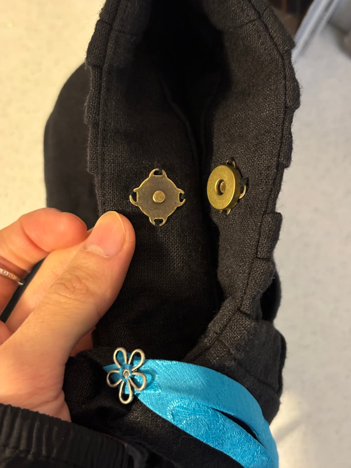 돌실나이 라미 크로스백 상품이미지6