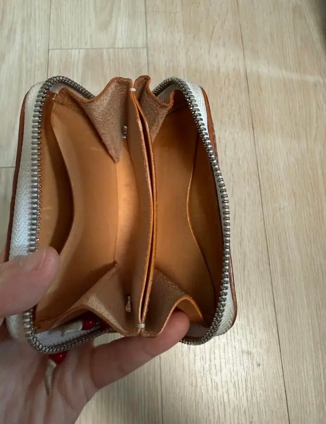 레더키메라 지퍼돌이 가죽 에이징반지갑 상품이미지5