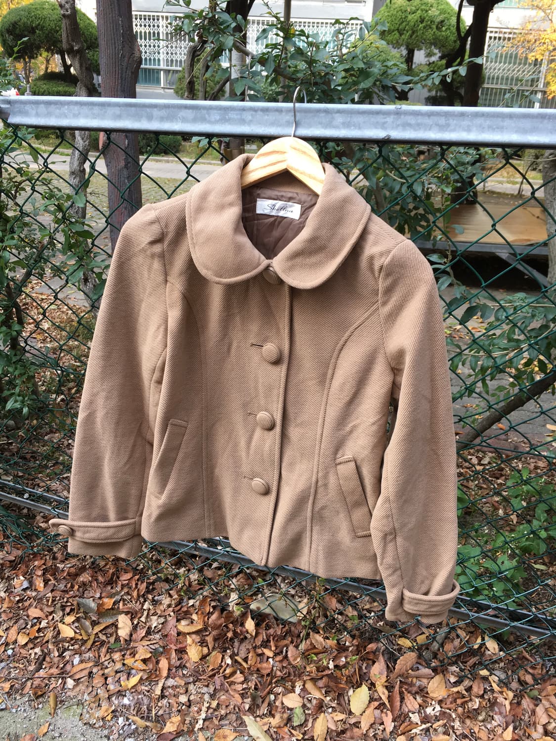 베이지 둥근카라 숏 코트  상품이미지1