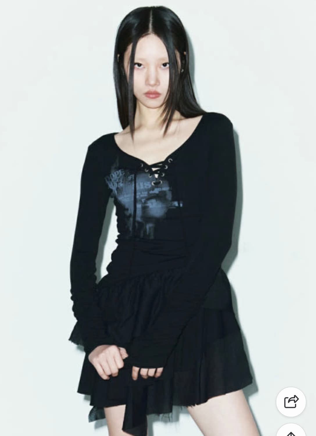 오디너리 홀리데이 언발란스 플레어 미니 원피스 블랙 상품이미지1