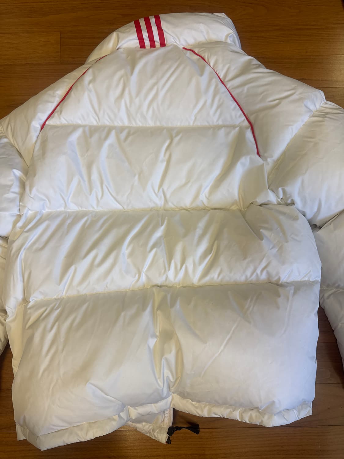 아디다스 슈퍼 퍼피 패딩 상품이미지2