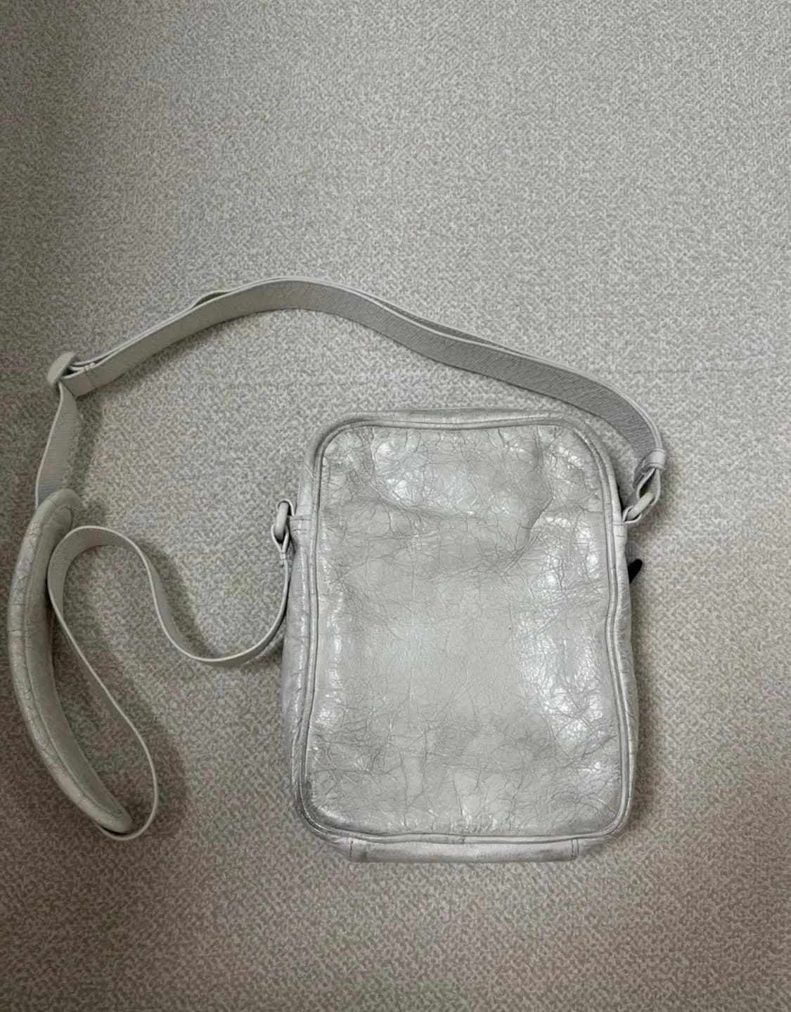 발렌시아가아디다스크로스백 상품이미지2