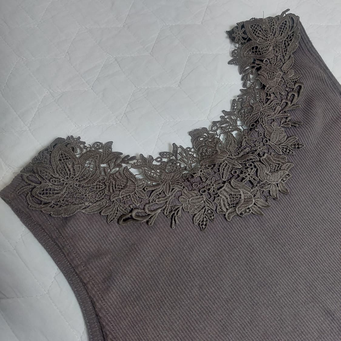 모리걸 레이어드 꽃자수 이너 나시 상품이미지1