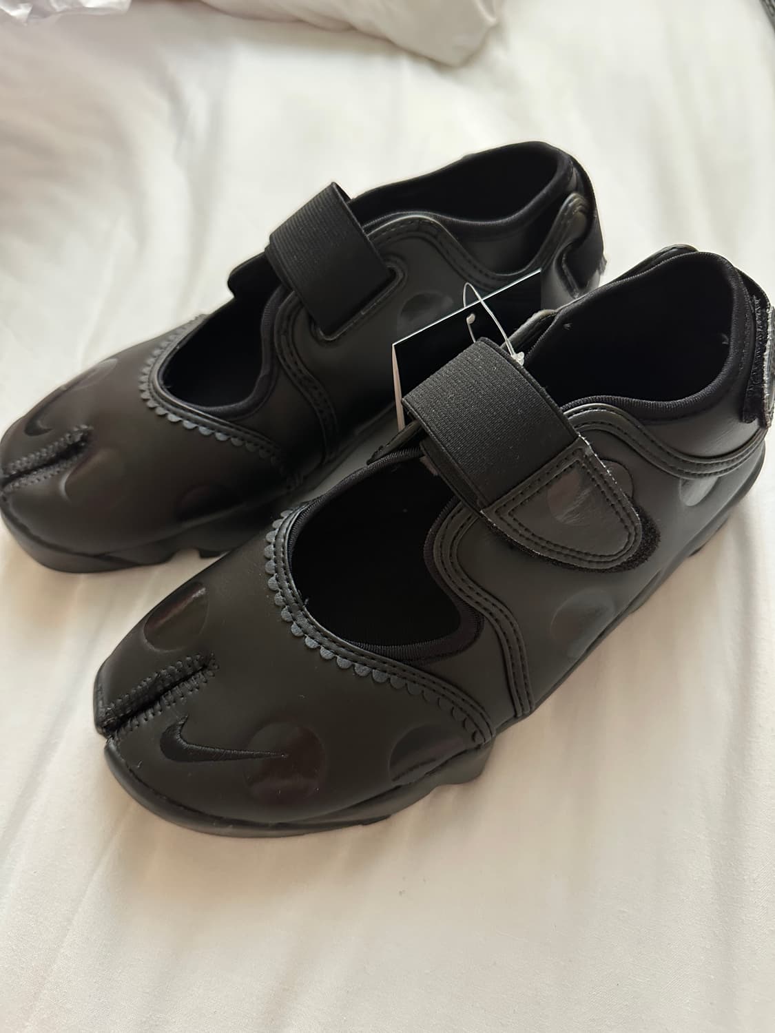 나이키 도트 에어리프트 타비 블랙 상품이미지3