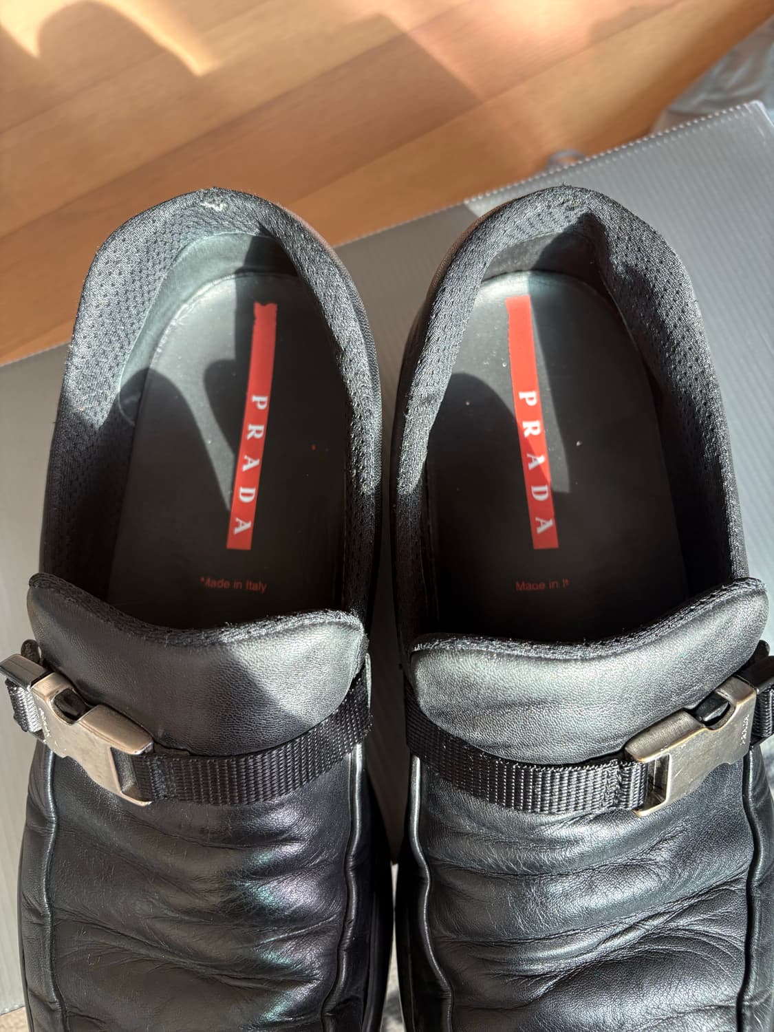 프라다 스포츠 버클 스트랩 로퍼 슈즈 상품이미지6