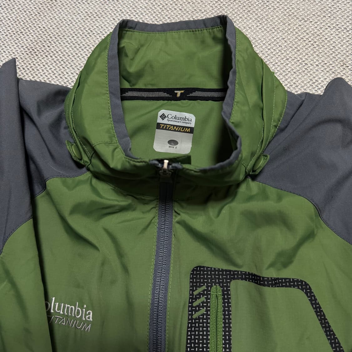 컬럼비아 티타늄 옴니 쉴드 경량 바람막이 상품이미지2