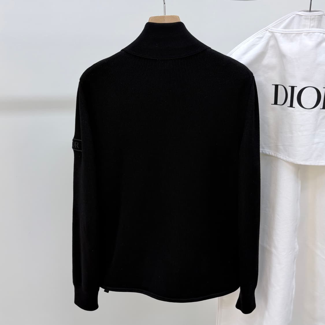 [S+급/S] 디올 오블리크 니트패딩 블랙 풀구성 상품이미지4