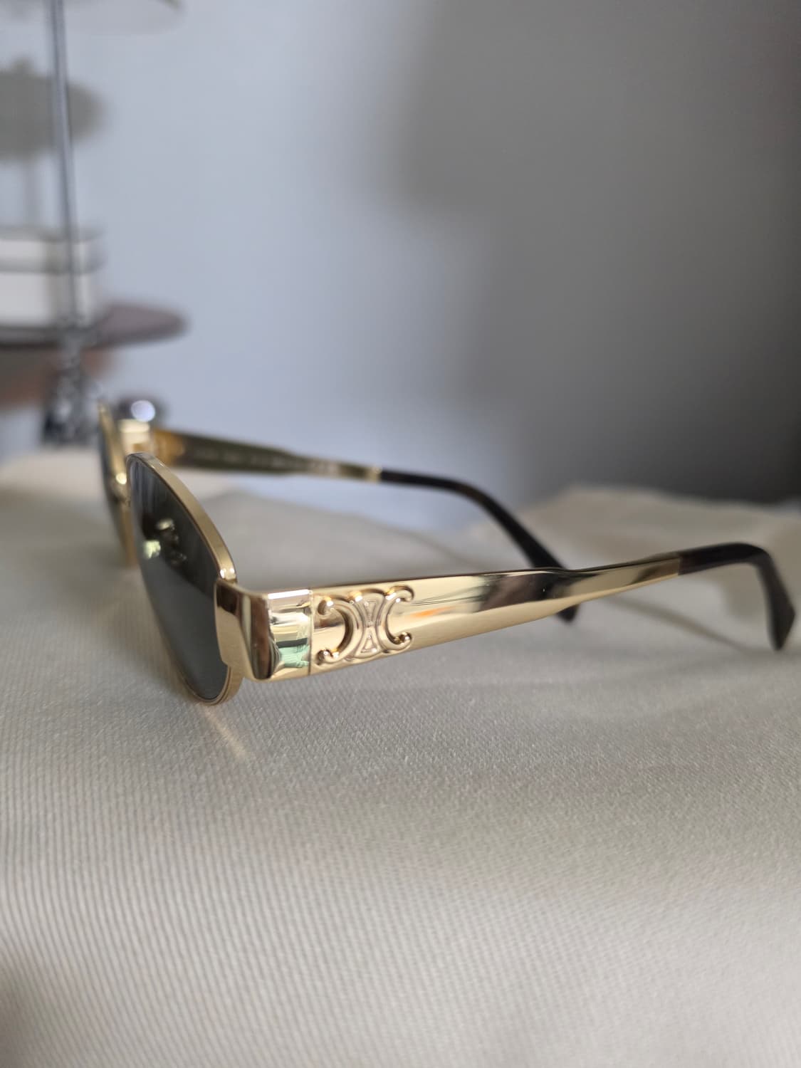 셀린느 트리옹프 선글라스 골드메탈 상품이미지3