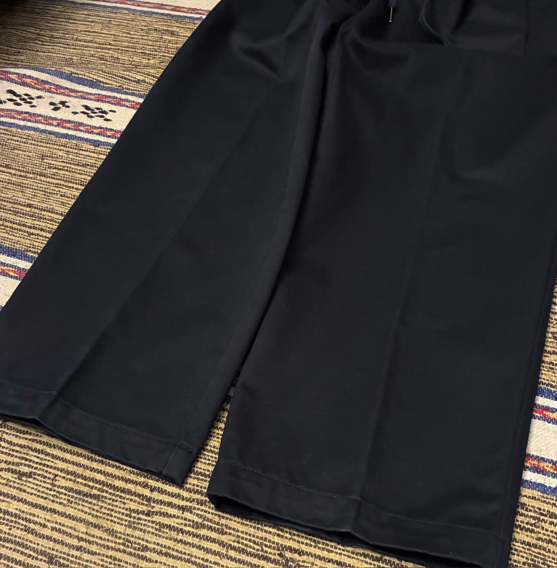 (2/30~34)어나더오피스 코튼 투턱 스트링 치노팬츠 다크네이비 상품이미지5