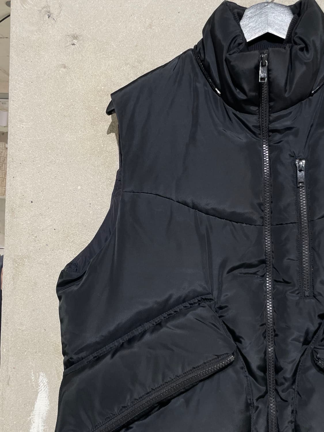 와이 쓰리 블랙 카고 포켓 덕 다운 푸퍼 베스트 상품이미지2