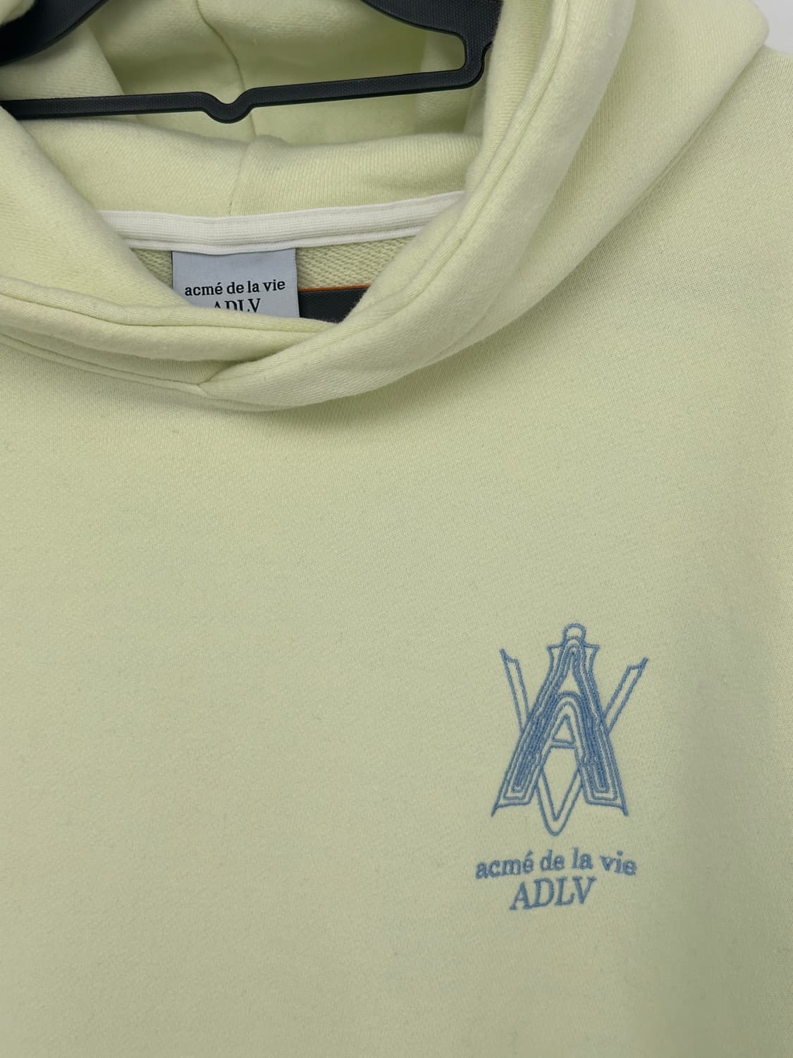 아크메드라비 라임 후드티 상품이미지3