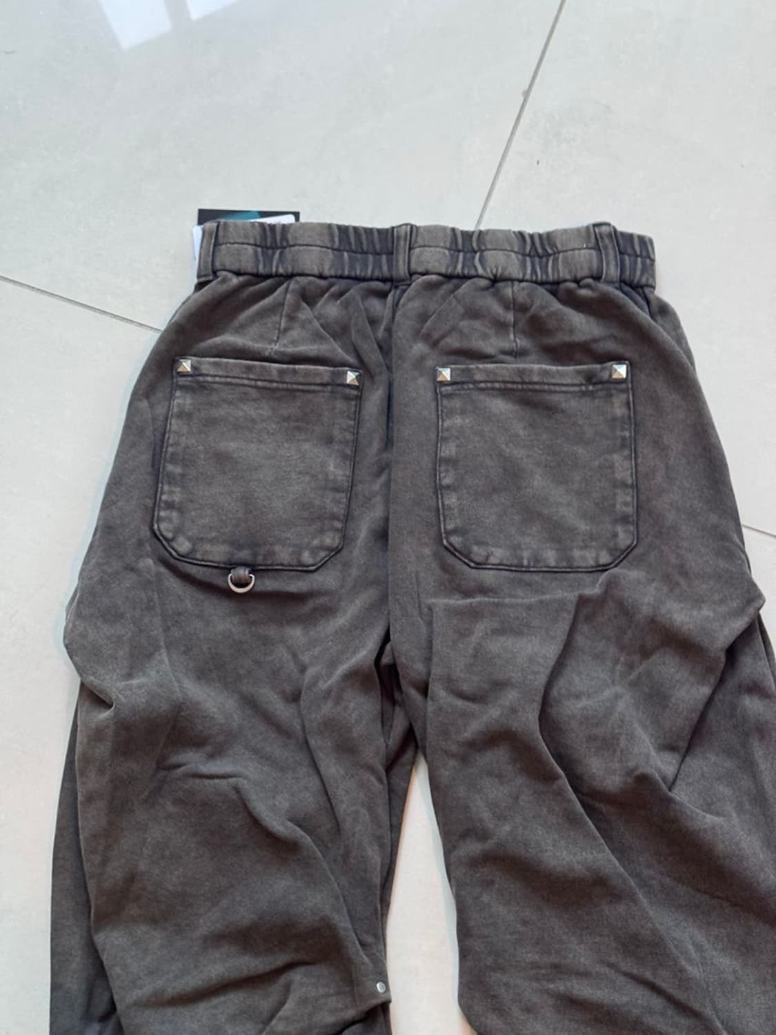 TUCK SWEAT PANTS 랜덤 턱 스웨트 팬츠 상품이미지9