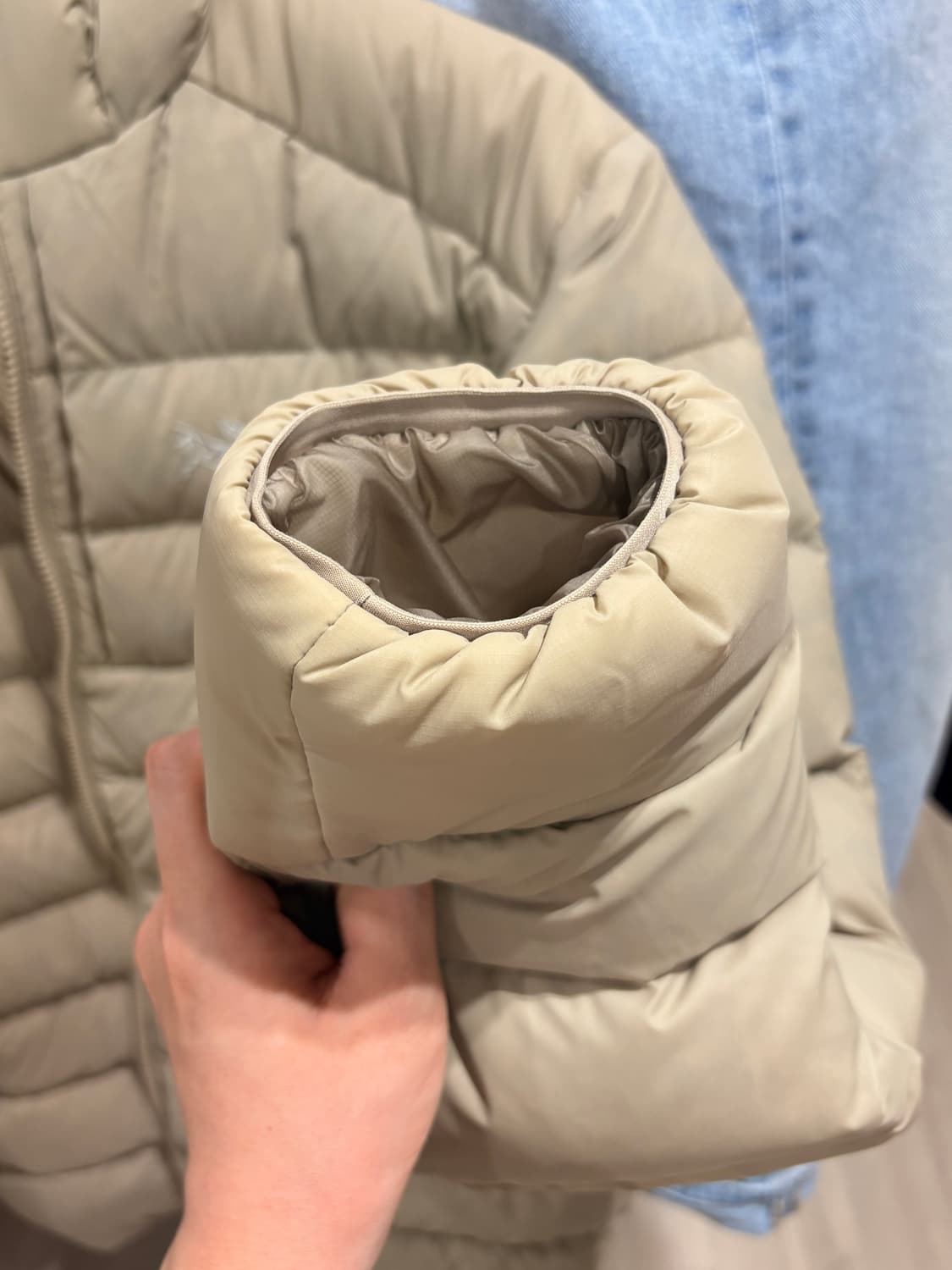 아크테릭스 경량패딩 상품이미지2