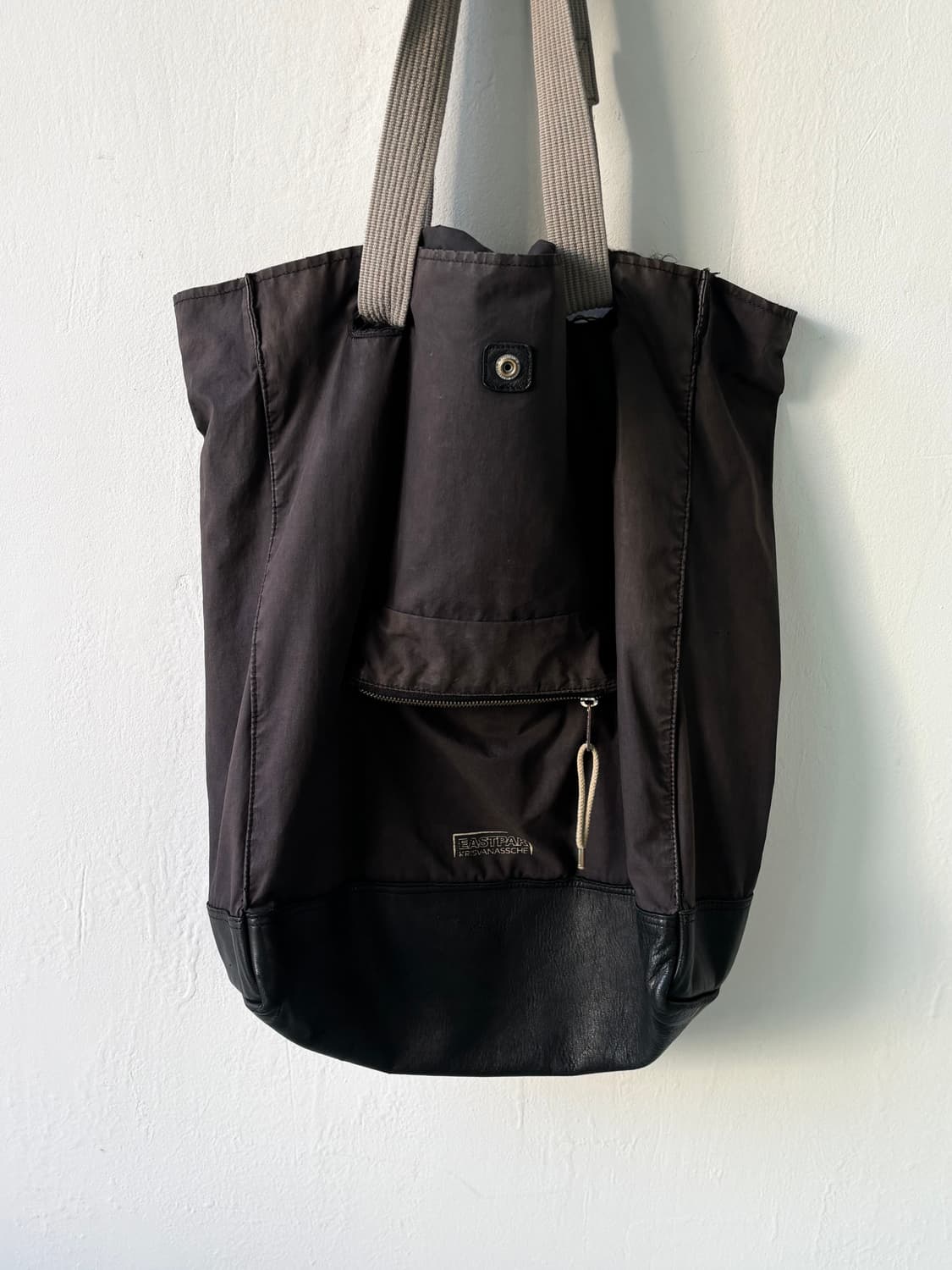 크리스 반 아쉐 이스트팩 페이딩 숄더백 상품이미지5