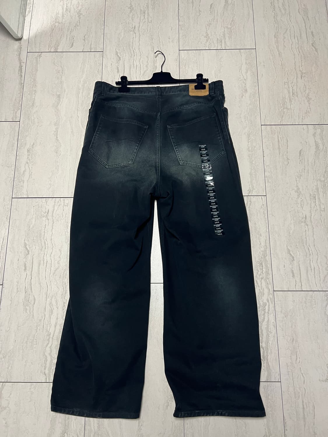 발렌시아가 23ss 스티커배기 L 상품이미지2