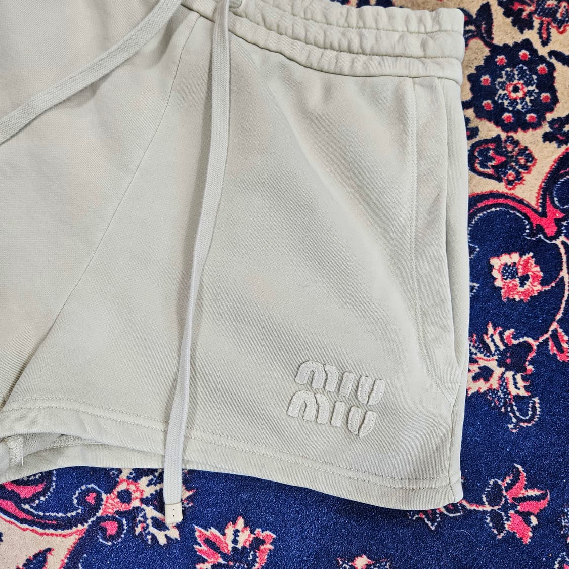 미우미우(MiuMiu) 시그니쳐 로고 저지 밴딩 반바지 38size 상품이미지3