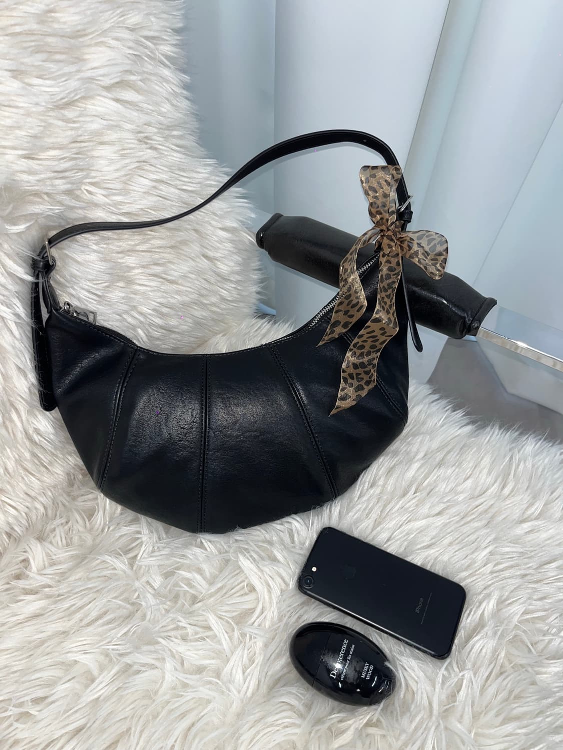 Classic Leather Black Shoulder Bag 상품이미지4