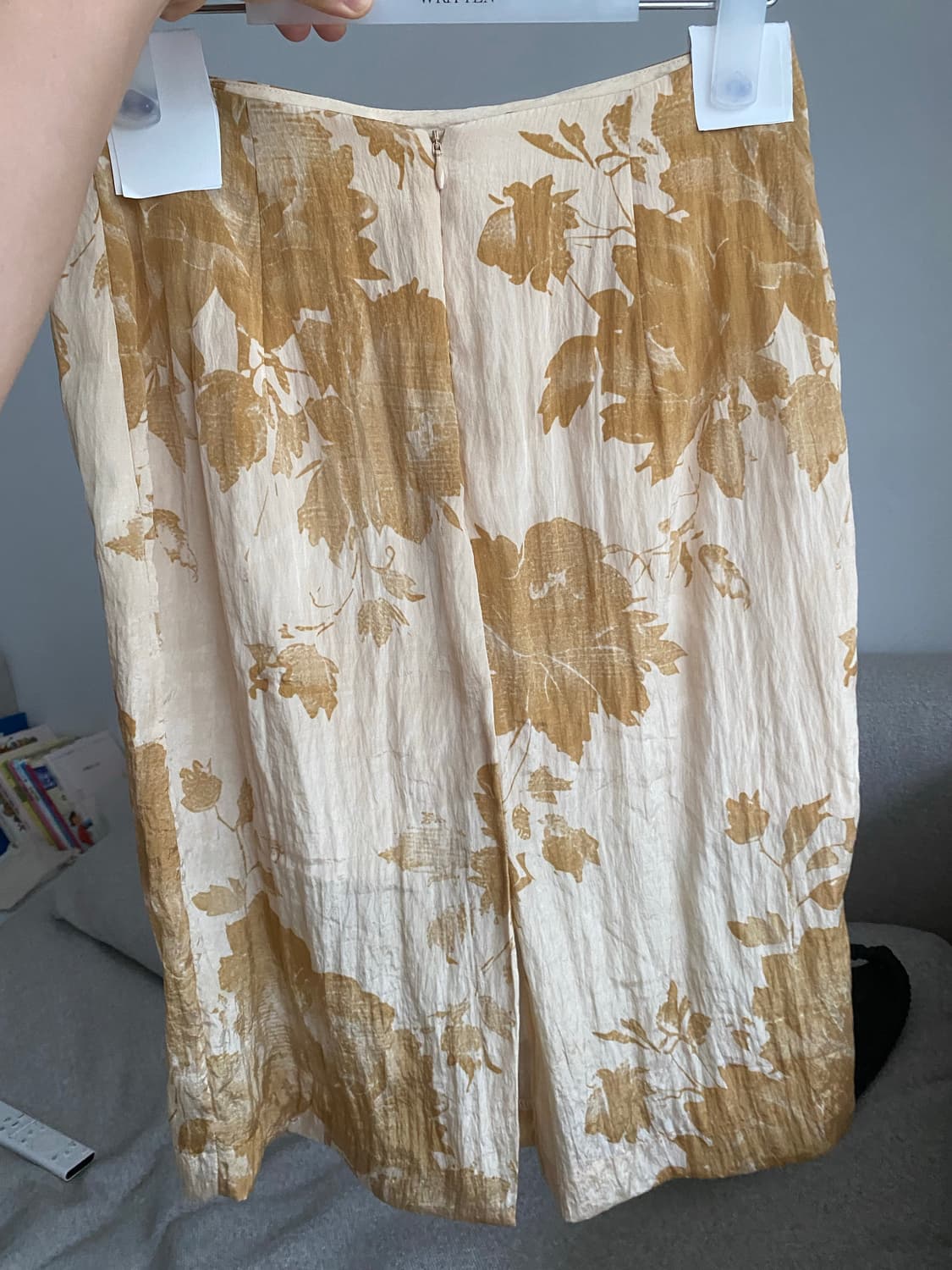 낫띵에브리띵 SILKY FLORAL MIDI SKIRT IN SEPIA 상품이미지3