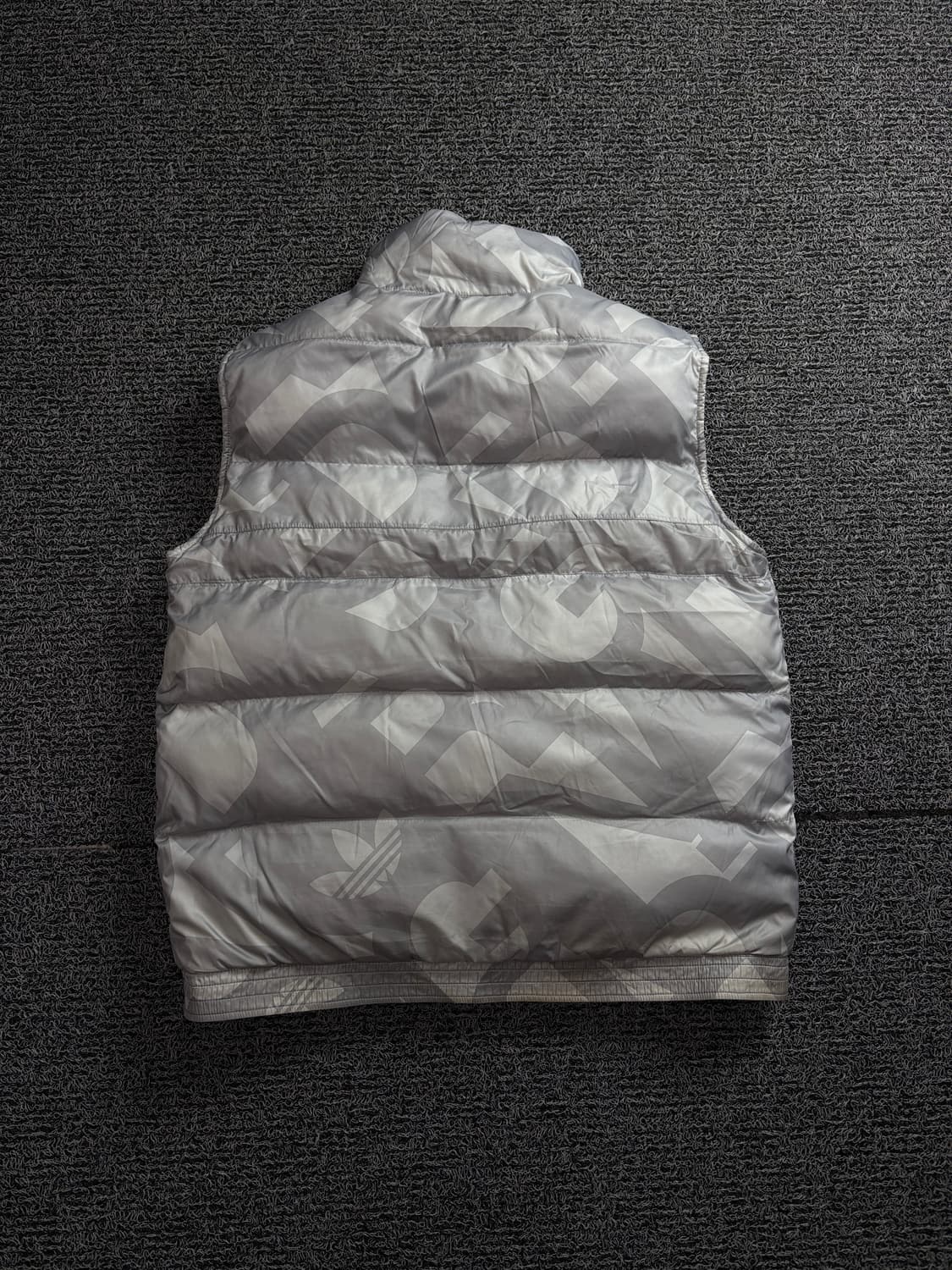 00s 아디다스 올드스쿨 양면 글로시 다운 푸퍼 베스트 1603 상품이미지5